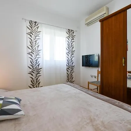 Apartman With A Parking Space - Diklo, - 22555