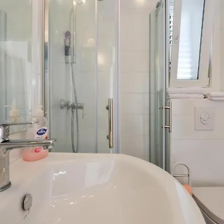 With A Parking Space - Diklo, - 22555 Apartman *